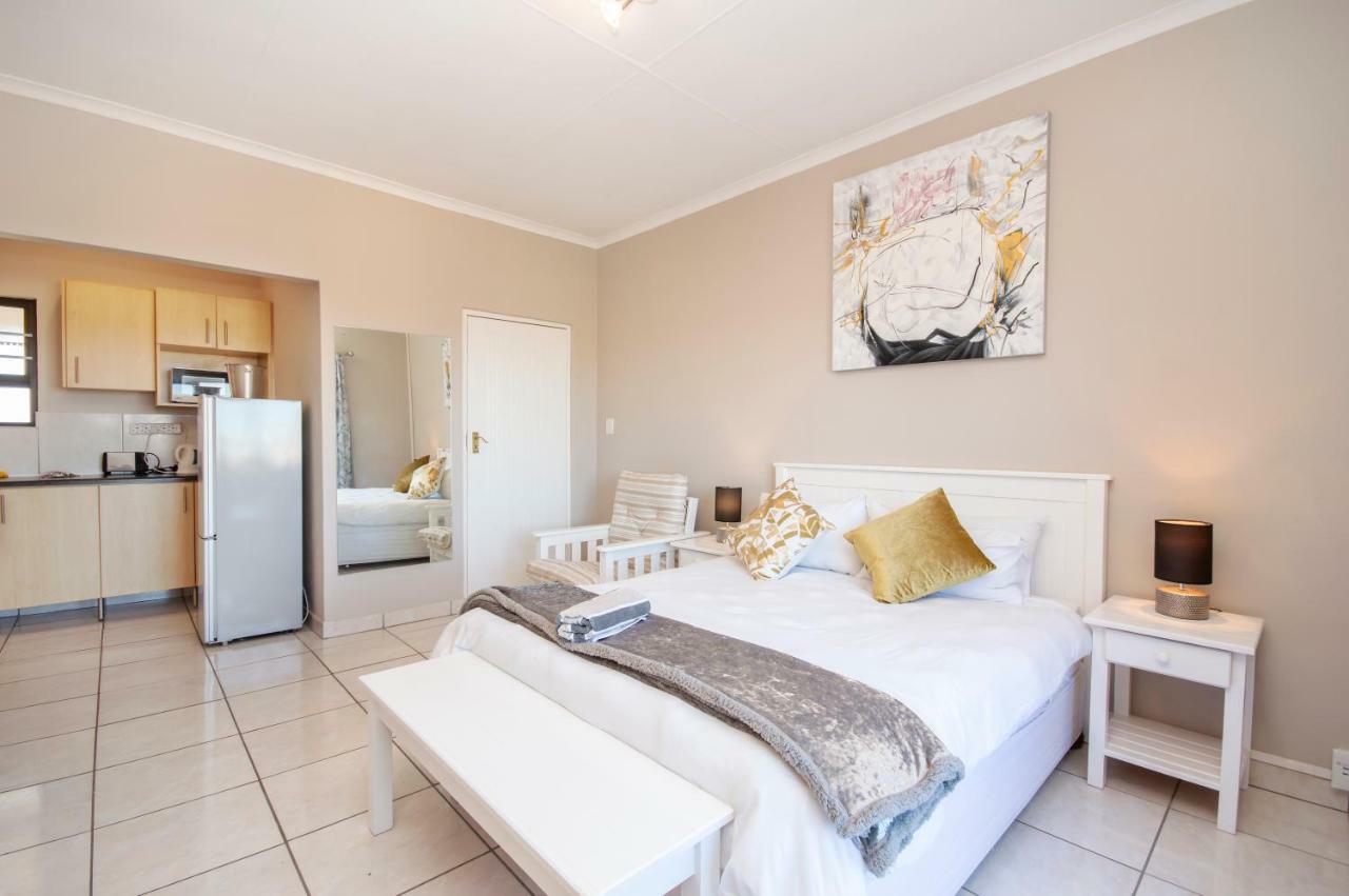 King Guest Lodge Port Elizabeth Exterior photo